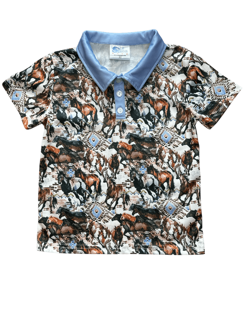 Children's polo shirt with horse pattern and blue collar on a white background